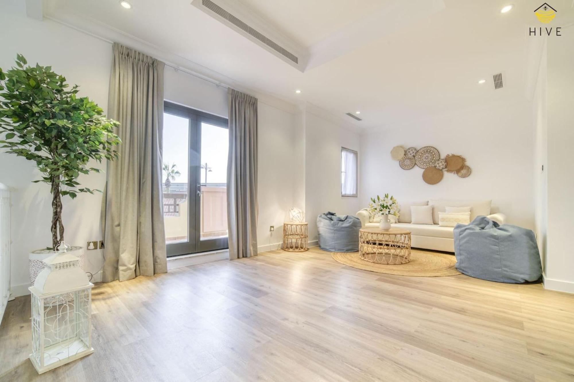 Stunning 4 Bed In Canal Cove Villa *