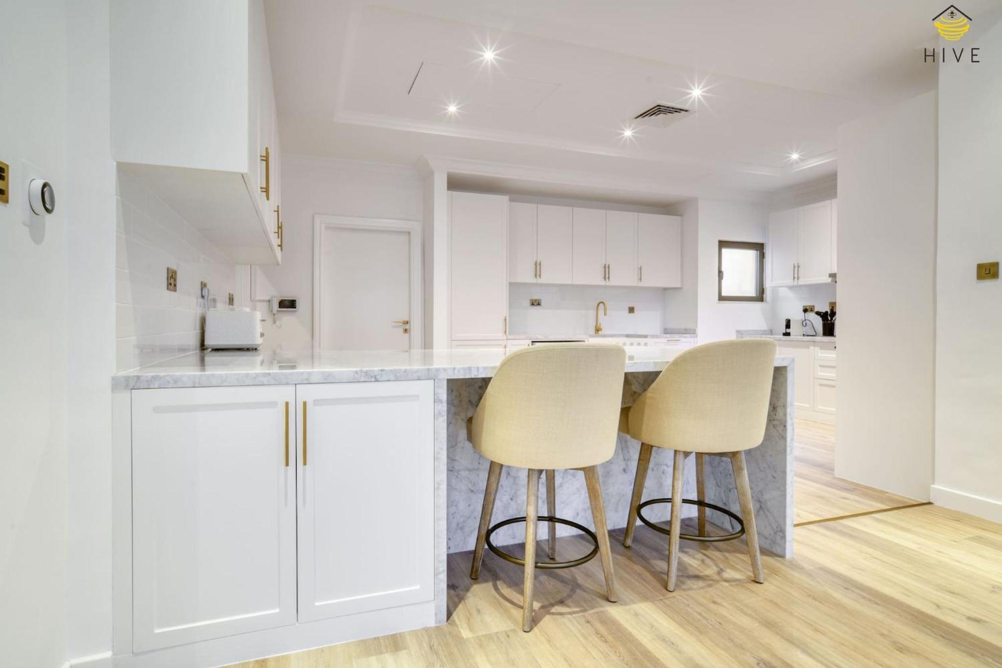 Stunning 4 Bed In Canal Cove *