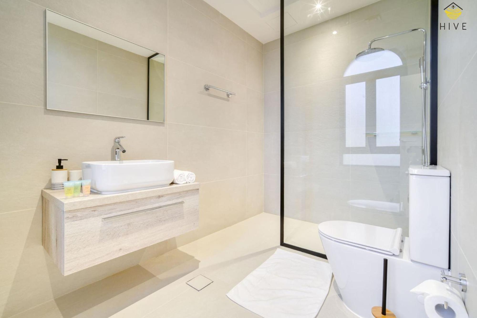 Villa Stunning 4 Bed In Canal Cove Dubai